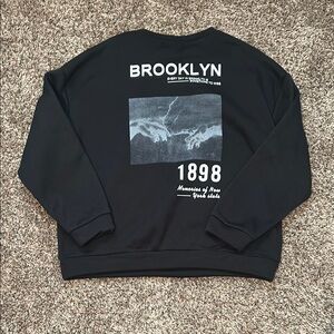 NWOT SHEIN Brooklyn Black Crewneck